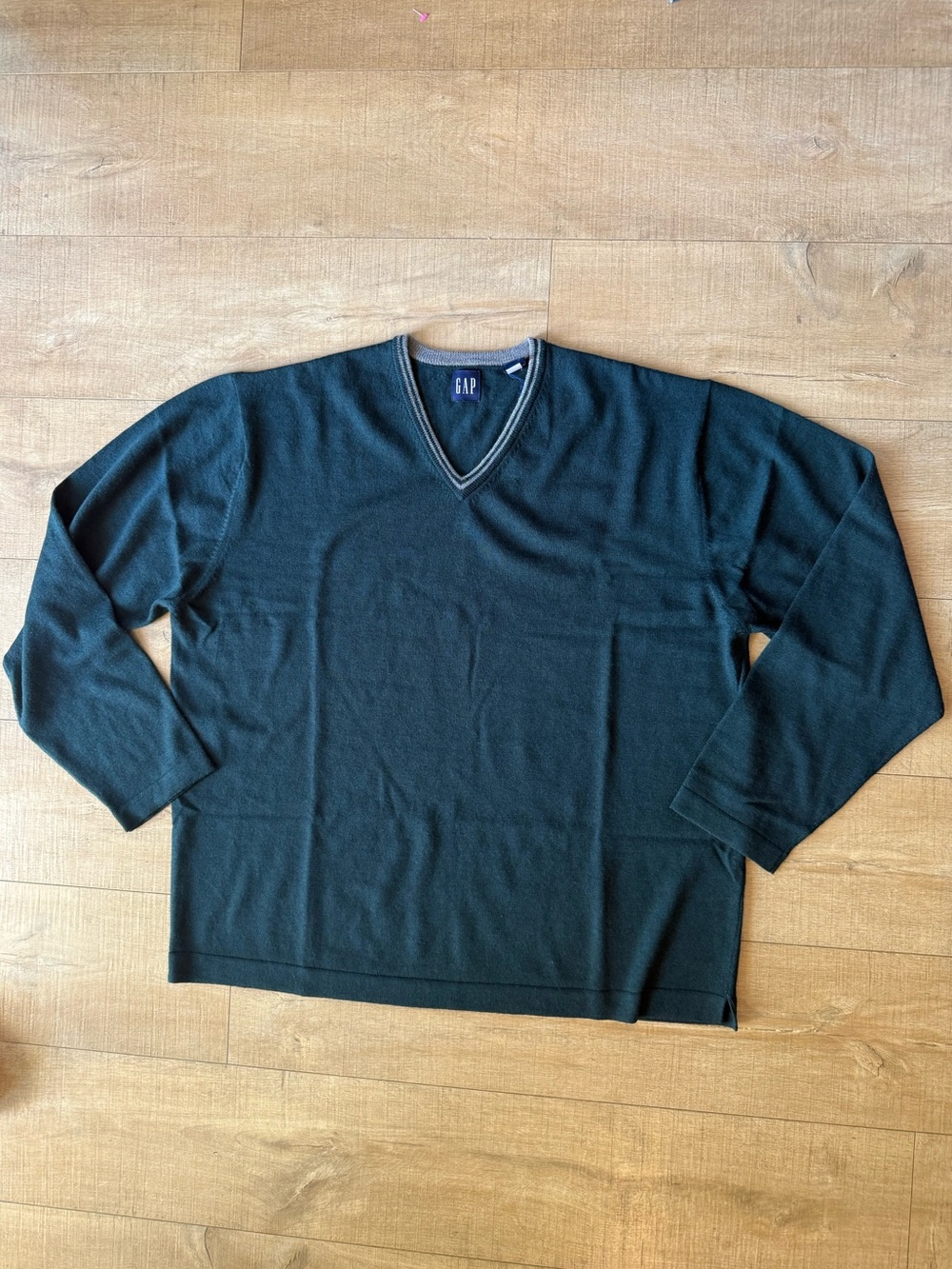90s Vintage GAP Sweater Men's Forest Green V-Neck 100% merino wool size XXL